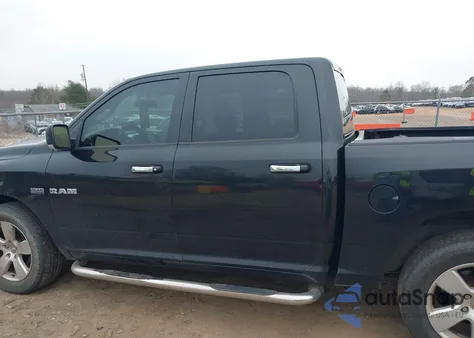 2010 Dodge Ram 1500 Slt/Sport/Trx z USA, uszkodzony, nr VIN 1D7RB1CT5AS250004